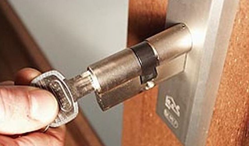 Vers gemonteerd slot bij een woning in Leerdam Zuid Vers gemonteerd slot bij een woning in Leerdam Zuid
